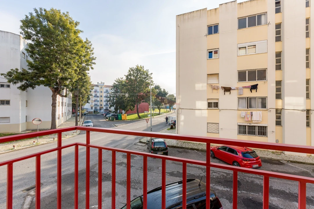 Apartamento T3 para Venda em Carregado e Cadafais Foto 16