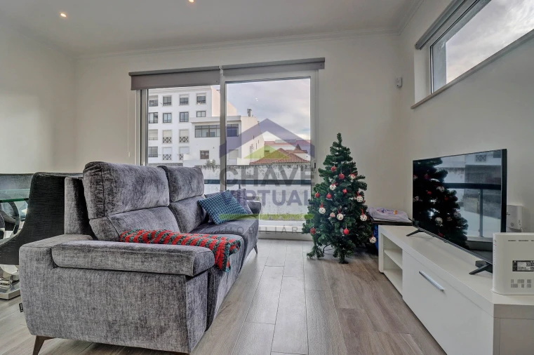 Apartamento T3 para Venda em Bombarral e Vale Covo Foto 16