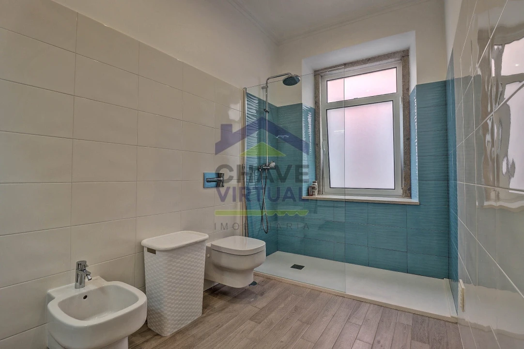 Apartamento T3 para Venda em Bombarral e Vale Covo Foto 18