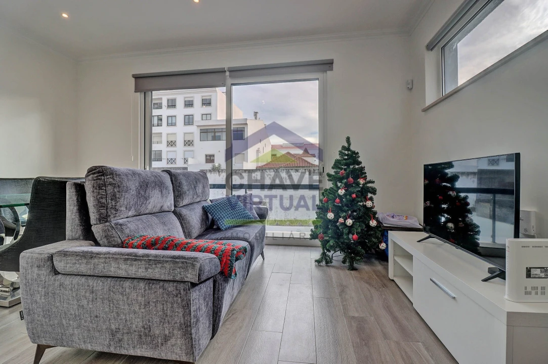 Apartamento T3 para Venda em Bombarral e Vale Covo Foto 16