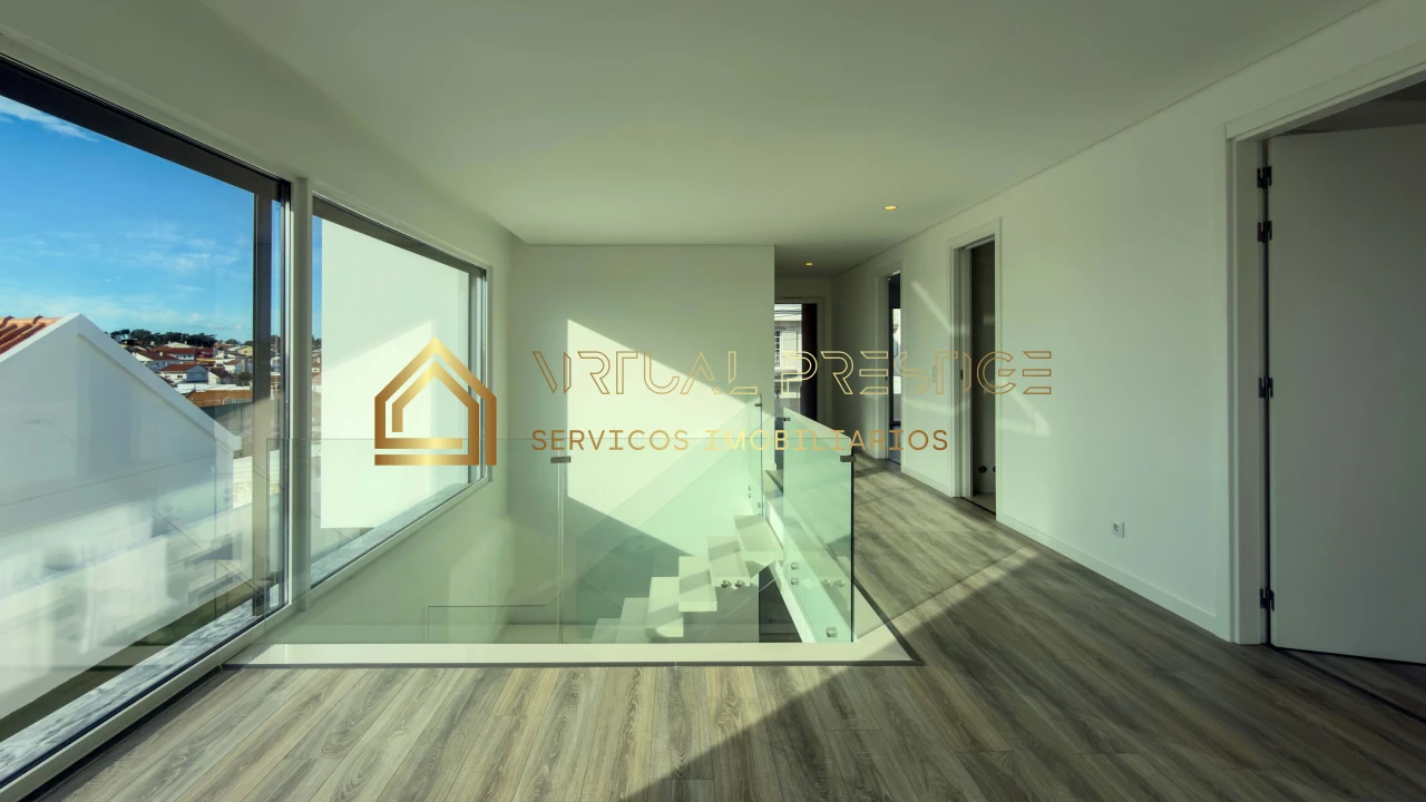 Moradia T4 para Venda em Charneca de Caparica e Sobreda Foto 13