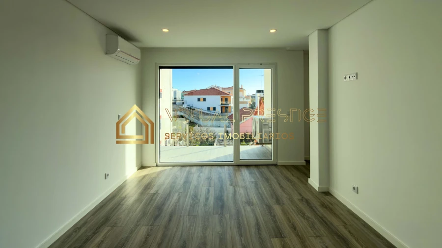 Moradia T4 para Venda em Charneca de Caparica e Sobreda Foto 14