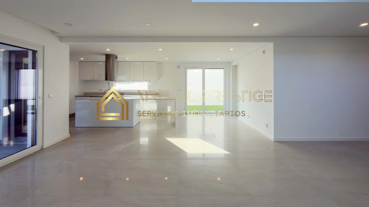 Moradia T4 para Venda em Charneca de Caparica e Sobreda Foto 6