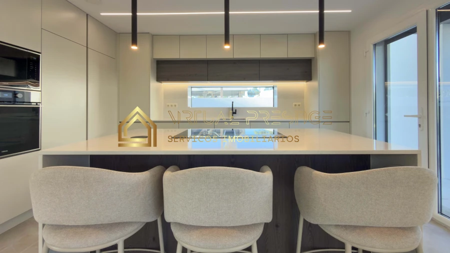 Moradia T3 para Venda em Charneca de Caparica e Sobreda Foto 3