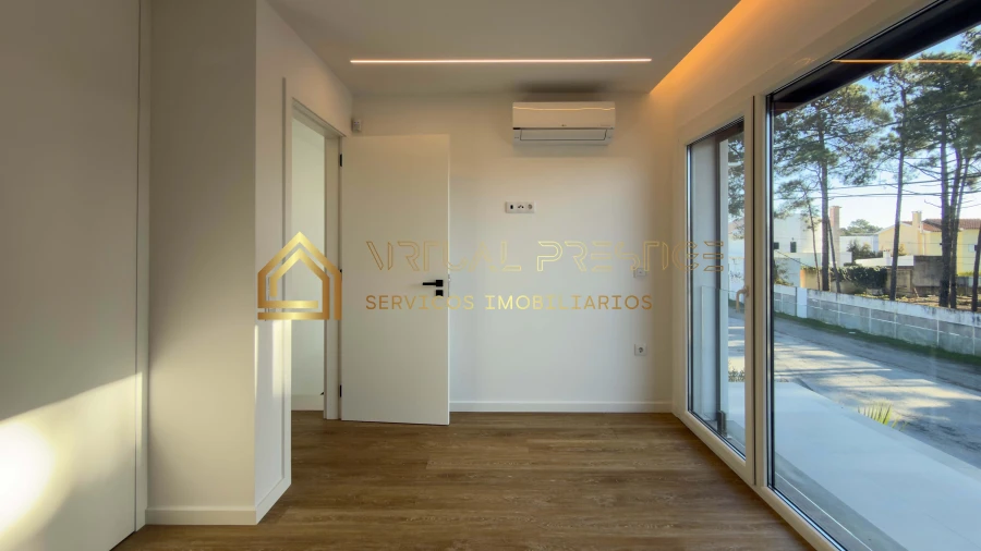 Moradia T3 para Venda em Charneca de Caparica e Sobreda Foto 12