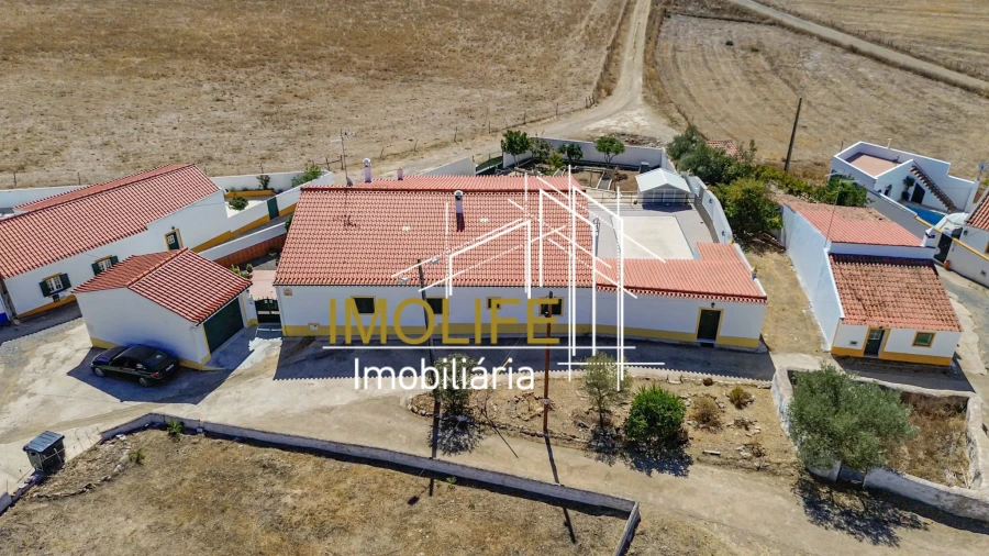 Moradia T4 para Venda em Santana de Cambas