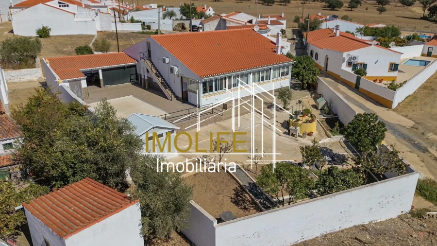 Moradia T4 para Venda em Santana de Cambas Foto 2