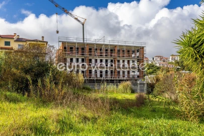 Apartamento T1 para Venda em Parceiros e Azoia