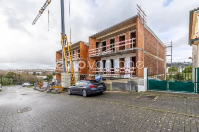 Apartamento T1 para Venda em Parceiros e Azoia