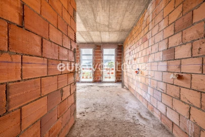 Apartamento T1 para Venda em Parceiros e Azoia