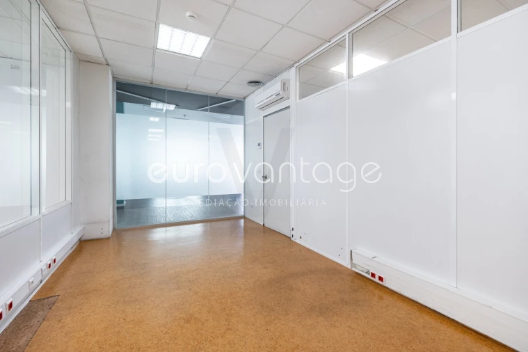 Armazém para Venda em Marrazes e Barosa Foto 16