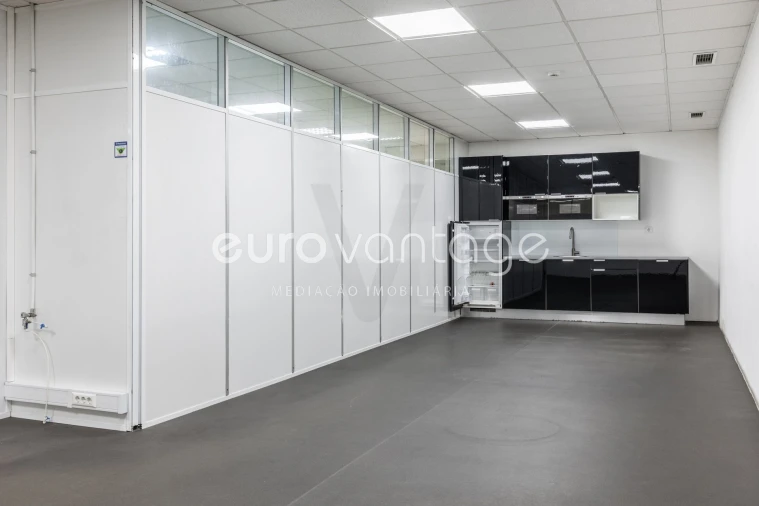 Armazém para Venda em Marrazes e Barosa Foto 13