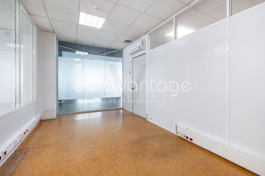 Armazém para Venda em Marrazes e Barosa Foto 16