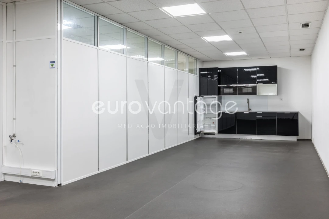 Armazém para Venda em Marrazes e Barosa Foto 13