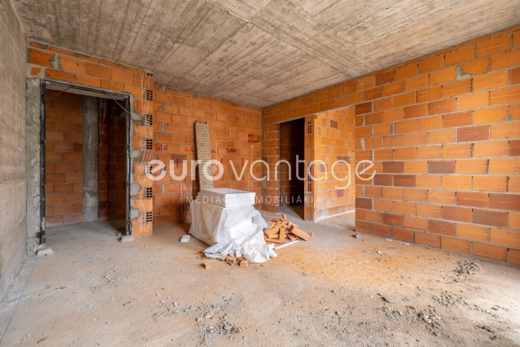 Apartamento T1 para Venda em Parceiros e Azoia Foto 14