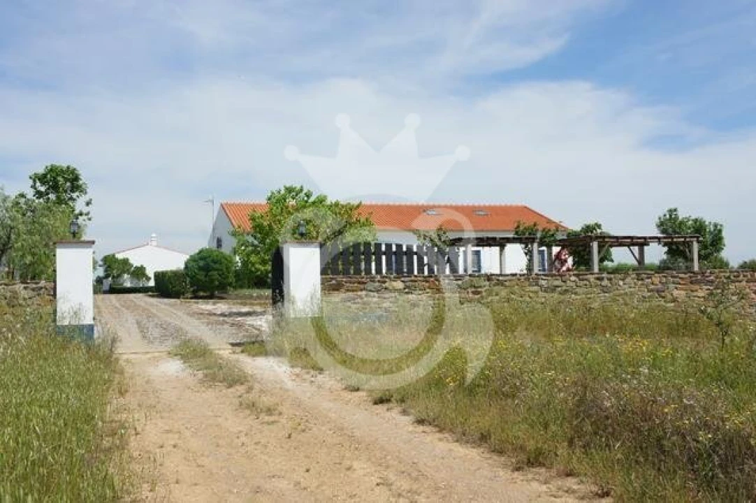 Quinta T3 para Venda em Reguengos de Monsaraz Foto 1