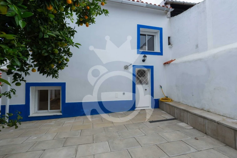 Moradia T2 para Venda em Nossa Senhora da Vila, Nossa Senhora do Bispo e Silveiras Foto 1