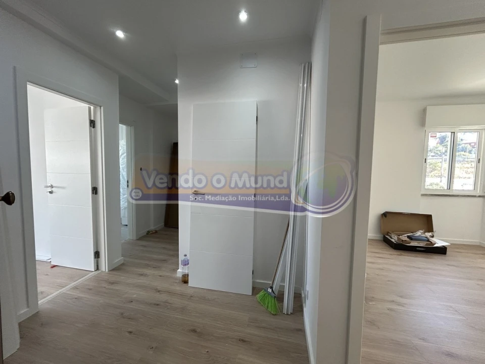 Apartamento T3 para Venda em Alverca do Ribatejo e Sobralinho Foto 3