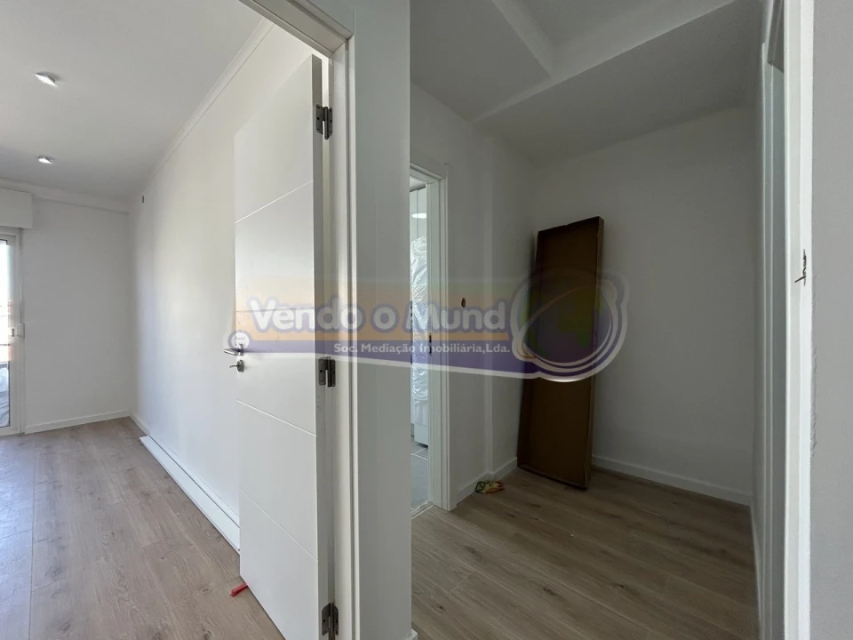 Apartamento T3 para Venda em Alverca do Ribatejo e Sobralinho Foto 7
