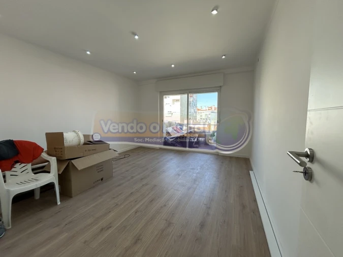 Apartamento T3 para Venda em Alverca do Ribatejo e Sobralinho Foto 6