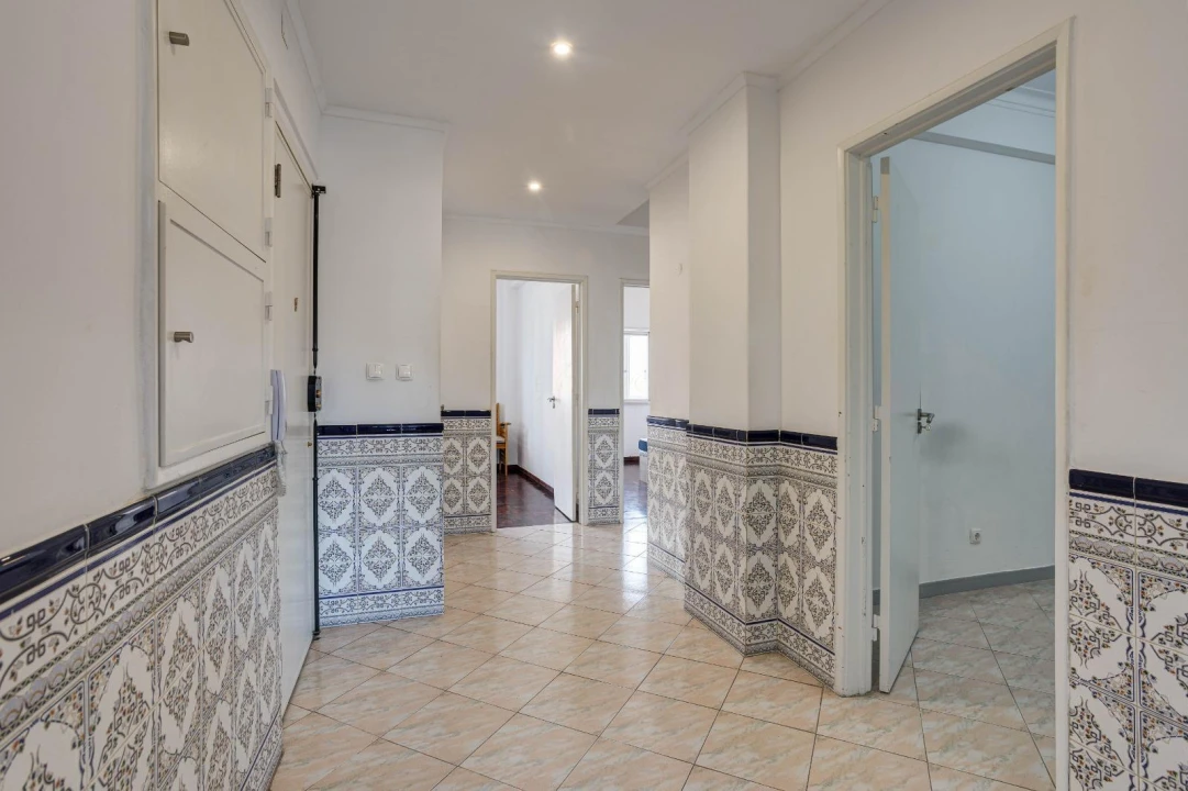 Apartamento T2 para Venda em Rio de Mouro Foto 3