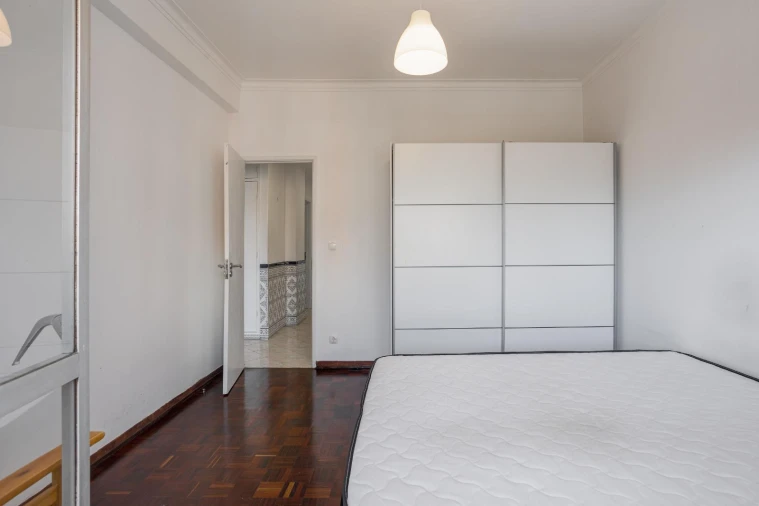 Apartamento T2 para Venda em Rio de Mouro Foto 13