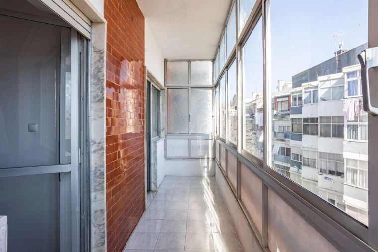 Apartamento T2 para Venda em Rio de Mouro Foto 18