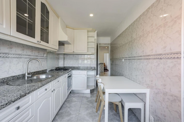 Apartamento T2 para Venda em Rio de Mouro Foto 10