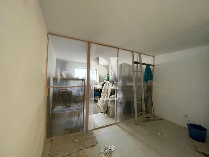 Negócio para Arrendamento em Santo Antonio dos Olivais Foto 4