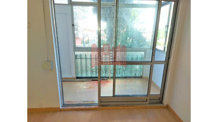 Apartamento T1 para Venda em Massamá e Monte Abraão Foto 12