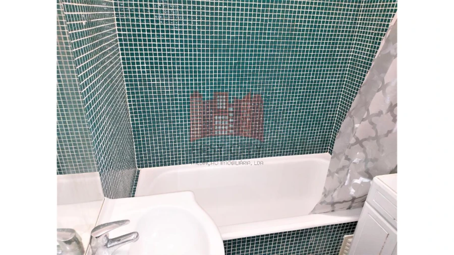 Apartamento T1 para Venda em Massamá e Monte Abraão Foto 19