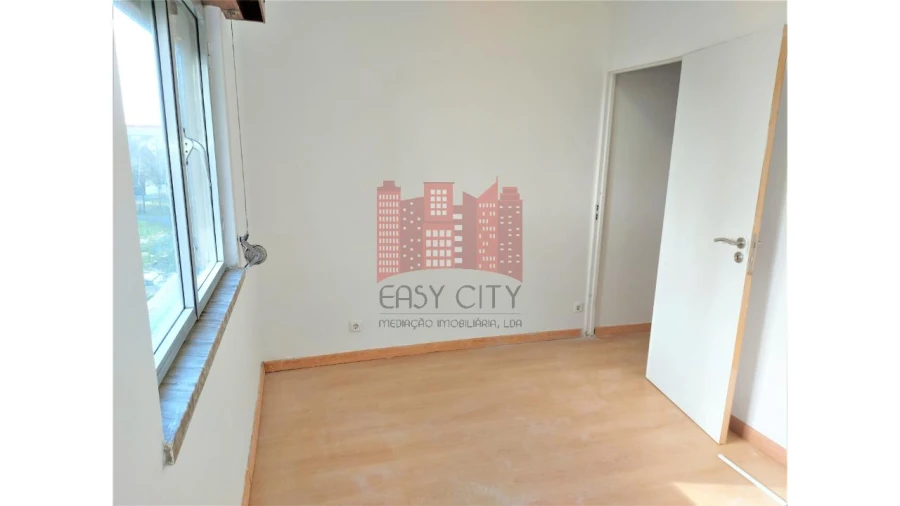 Apartamento T1 para Venda em Massamá e Monte Abraão Foto 22