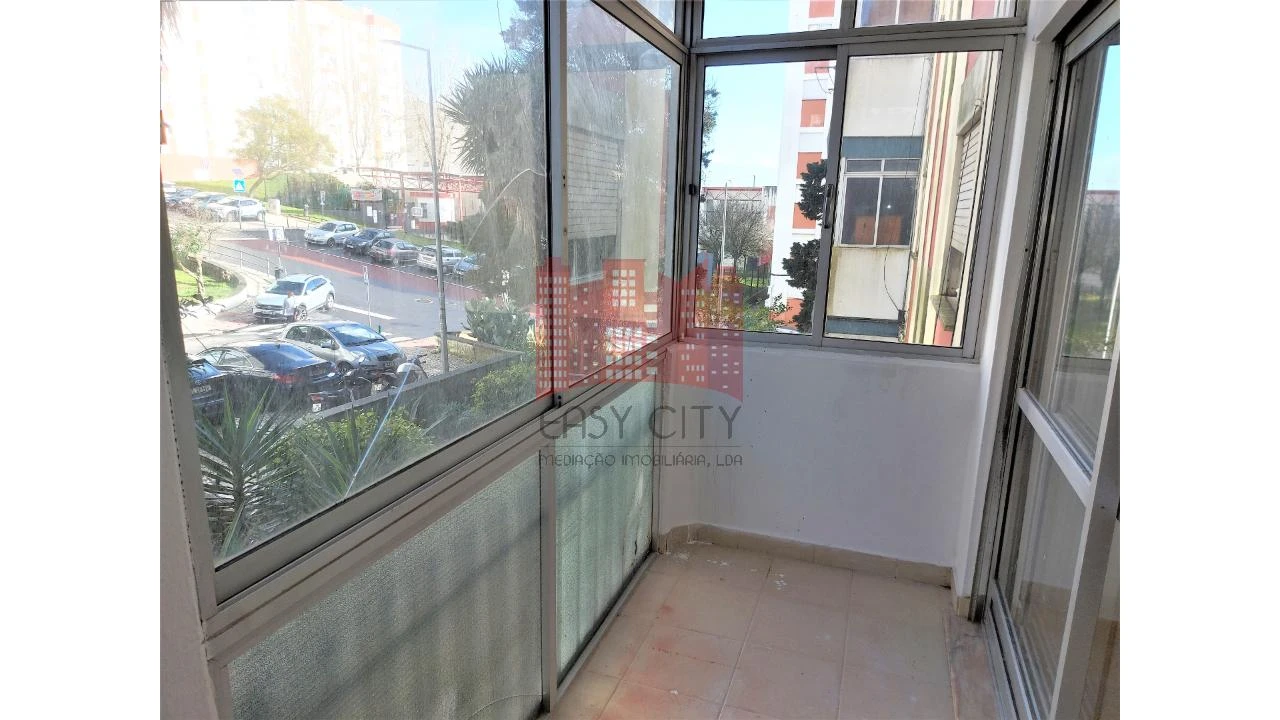 Apartamento T1 para Venda em Massamá e Monte Abraão Foto 15