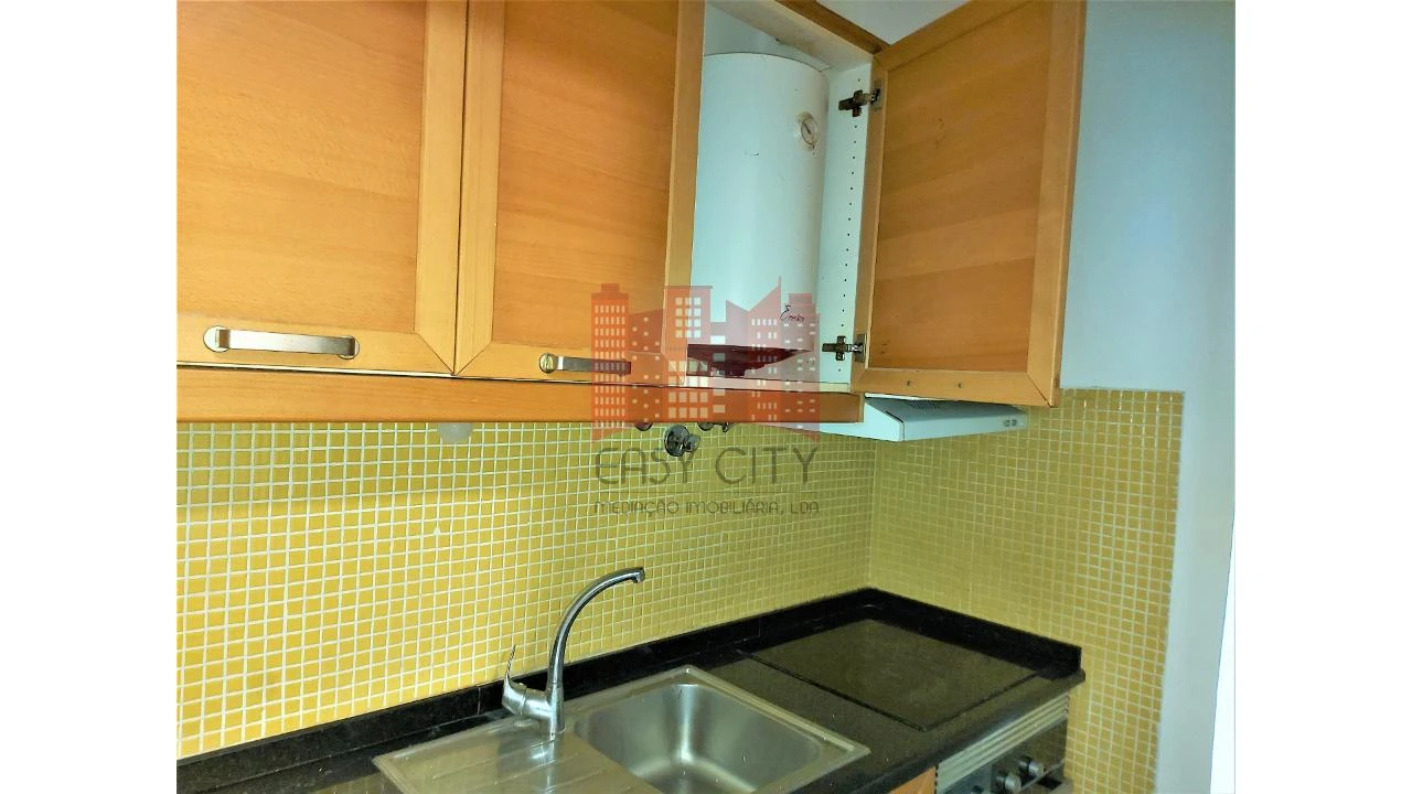 Apartamento T1 para Venda em Massamá e Monte Abraão Foto 10