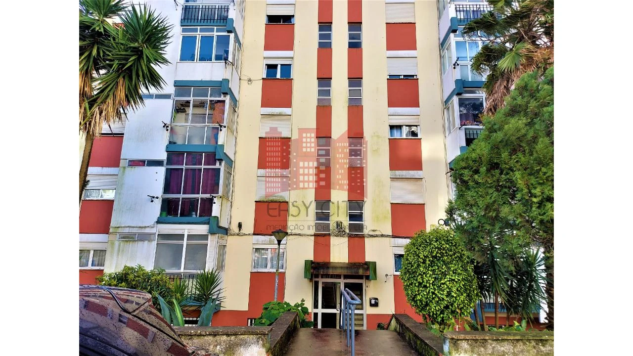 Apartamento T1 para Venda em Massamá e Monte Abraão Foto 2