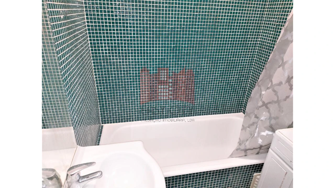 Apartamento T1 para Venda em Massamá e Monte Abraão Foto 19