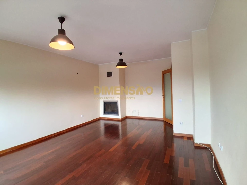 Apartamento T1 para Arrendamento em Pedrouços Foto 2