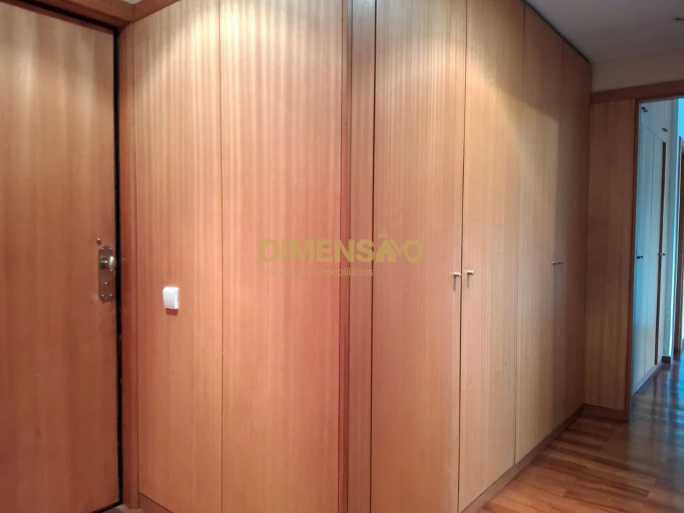 Apartamento T1 para Arrendamento em Pedrouços Foto 17