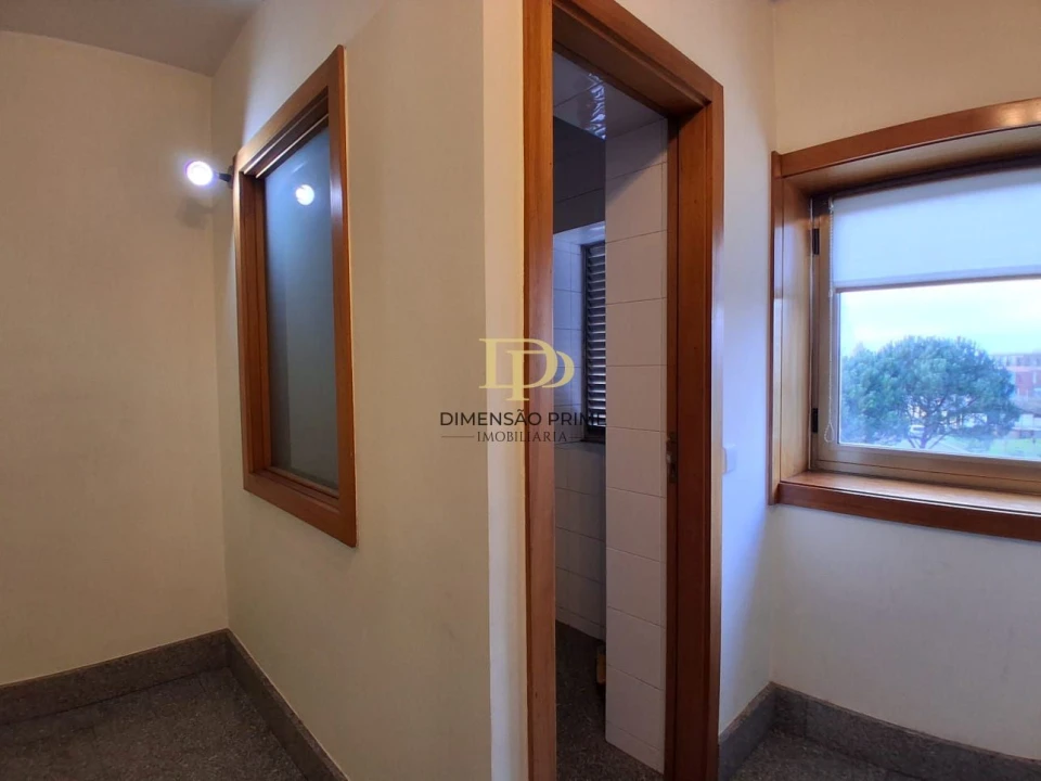 Apartamento T1 para Arrendamento em Pedrouços Foto 14