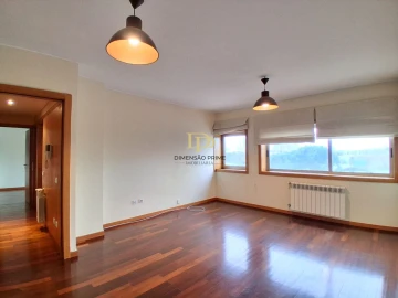 Apartamento T1 para Arrendamento em Pedrouços