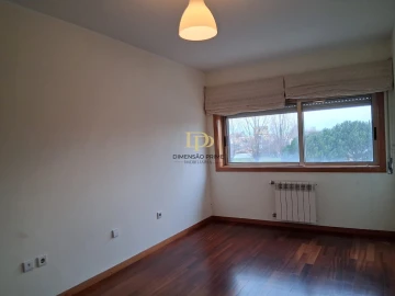 Apartamento T1 para Arrendamento em Pedrouços