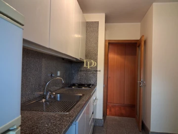 Apartamento T1 para Arrendamento em Pedrouços