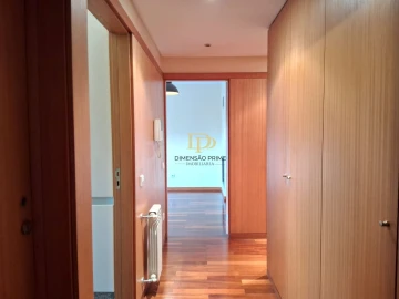 Apartamento T1 para Arrendamento em Pedrouços