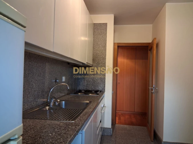 Apartamento T1 para Arrendamento em Pedrouços Foto 11