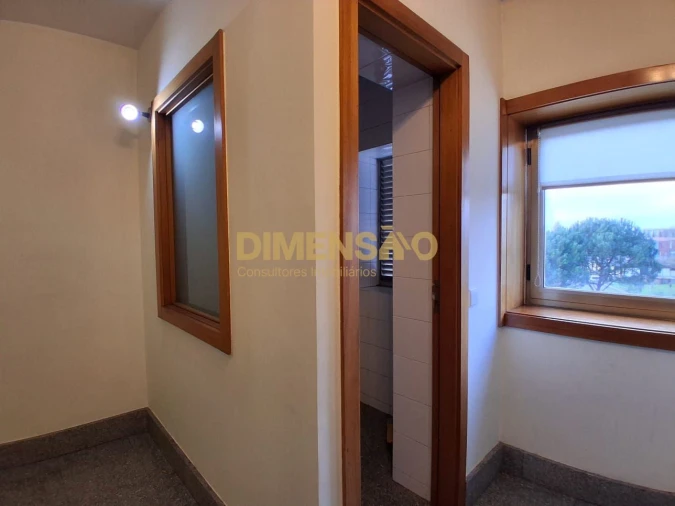 Apartamento T1 para Arrendamento em Pedrouços Foto 13