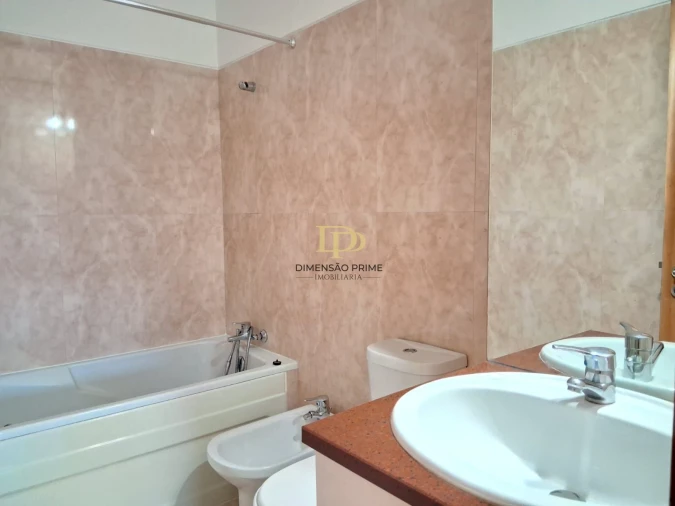 Apartamento T1 para Arrendamento em Pedrouços Foto 21