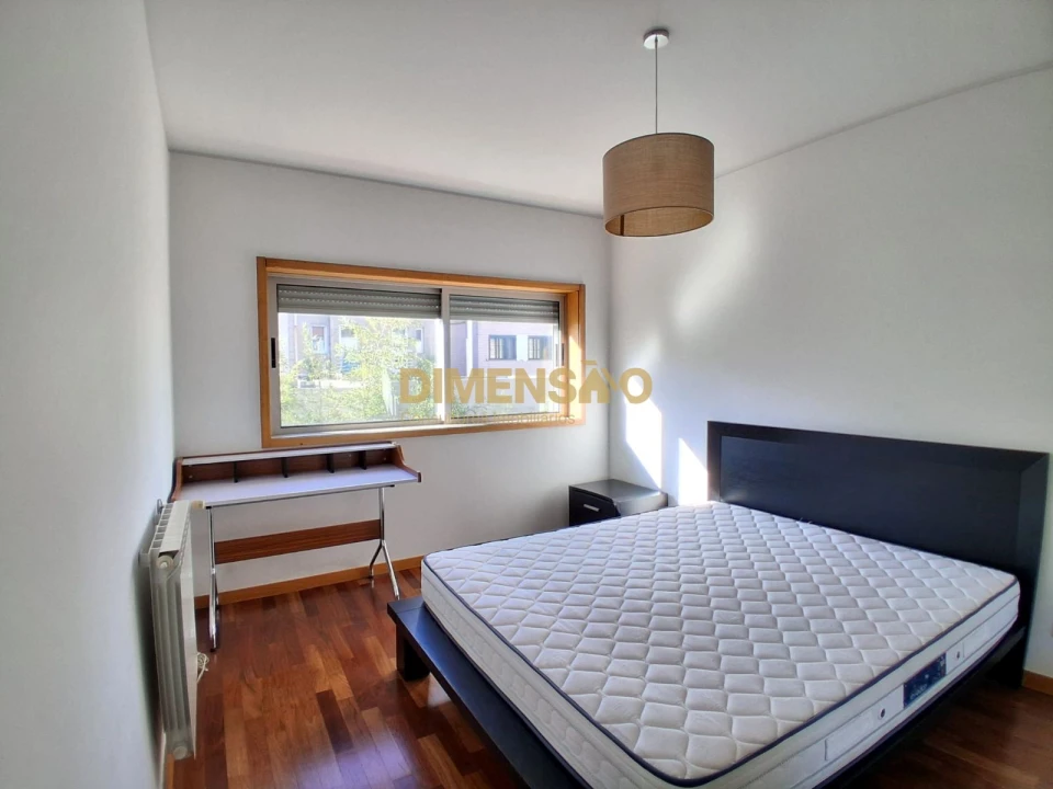 Apartamento T2 para Arrendamento em Pedrouços Foto 4