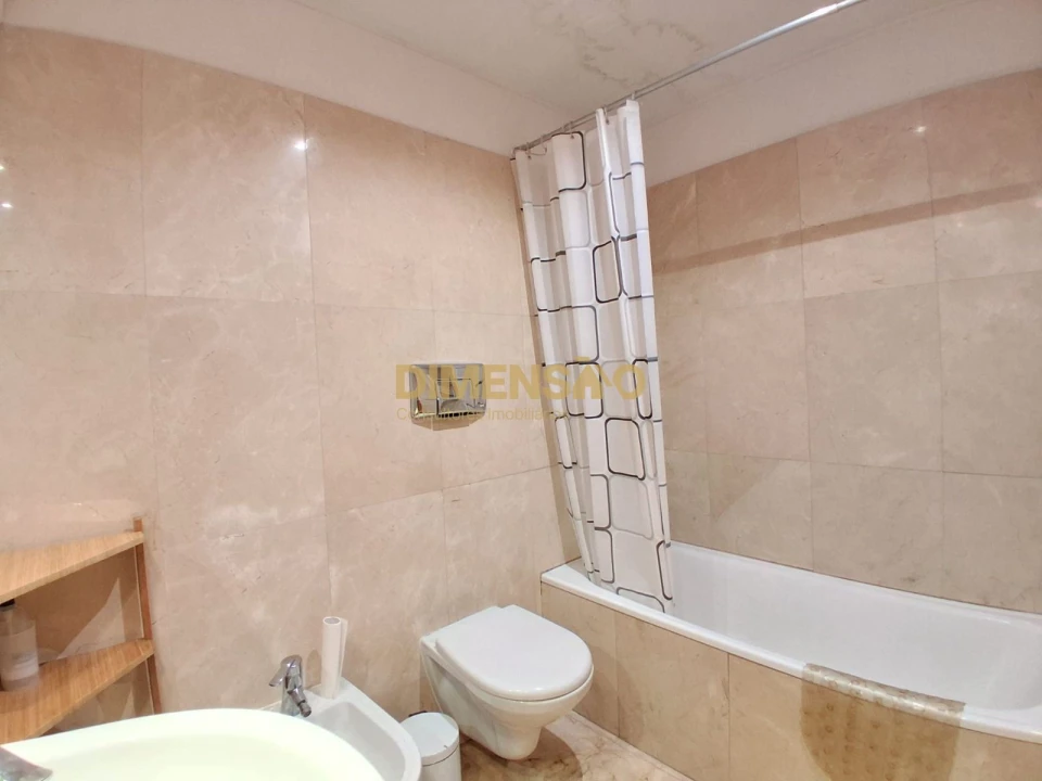 Apartamento T2 para Arrendamento em Pedrouços Foto 15