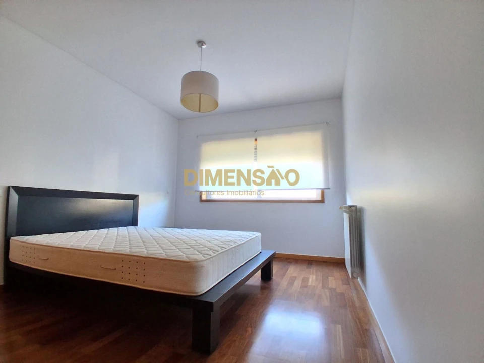Apartamento T2 para Arrendamento em Pedrouços Foto 6