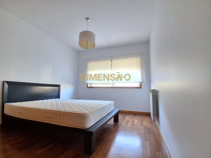 Apartamento T2 para Arrendamento em Pedrouços Foto 6